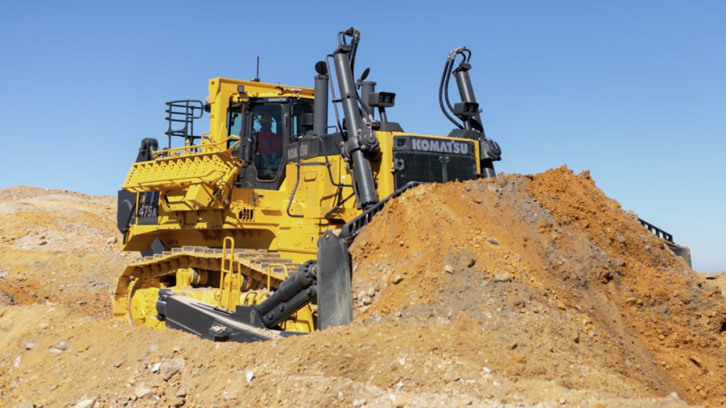 New Komatsu D475A-8 Mining Dozer Delivers More Production And Longer ...