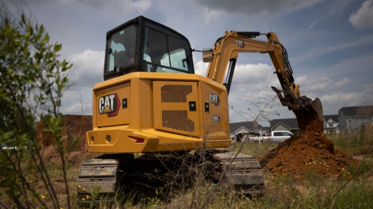 New Cat 304 And 305 Cr Mini Hydraulic Excavators Deliver More Power And