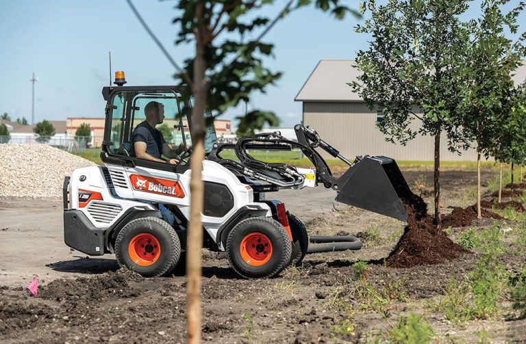 Bobcat Rolls Out New Ground Maintenance Equipment Range In The Middle