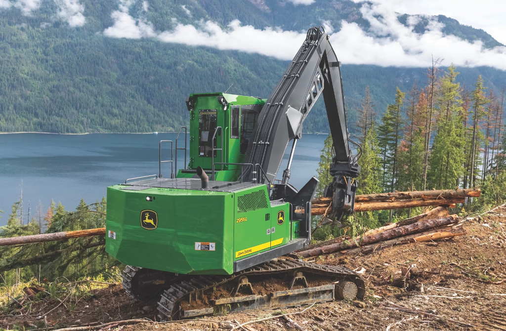 John Deere Introduces New Mid-Size Model To Its Line-Up Of Crawler Log Loaders