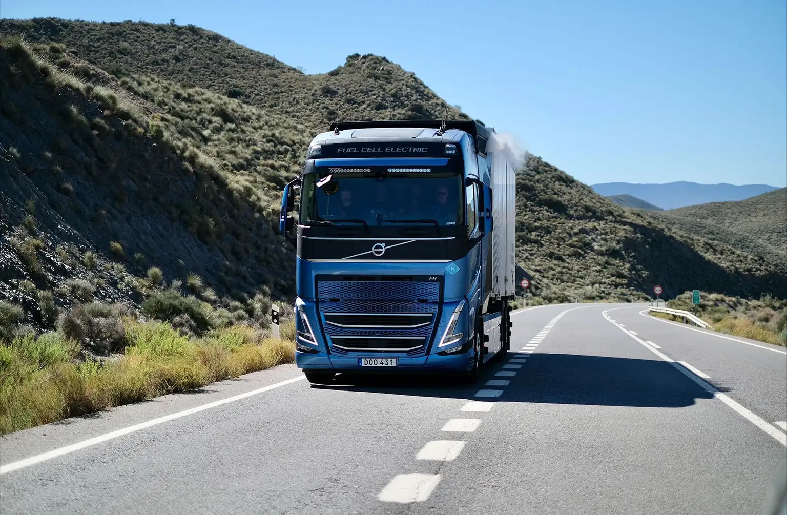 Volvo will launch trucks with combustion engines that can run on green hydrogen. These trucks provide a significant step to decarbonize heavy transport - 2